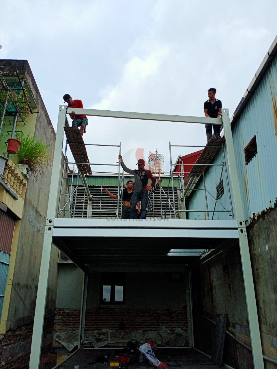 Thi công phần khung nhà