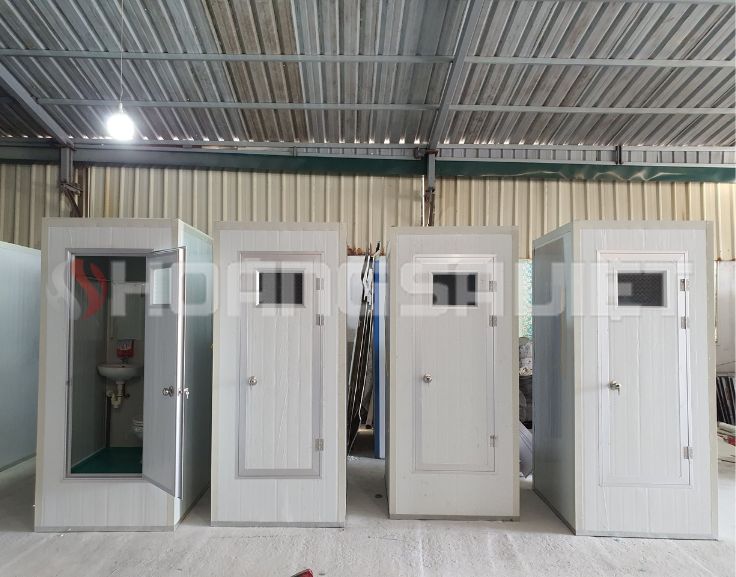 Mẫu nhà vệ sinh lắp ghép 4 buồng có đầy đủ thiết bị Mẫu nhà vệ sinh lắp ghép 4 buồng có đầy đủ thiết bị