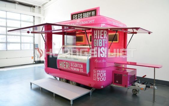 Mobile vending vehicle without engine