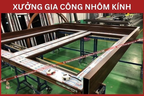 Gia công nhôm kính Gia công nhôm kính
